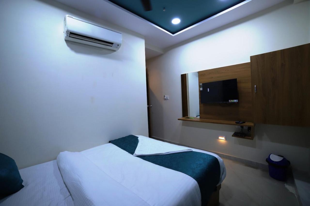 Hotel Surya Villa Ahmedabad Exterior foto