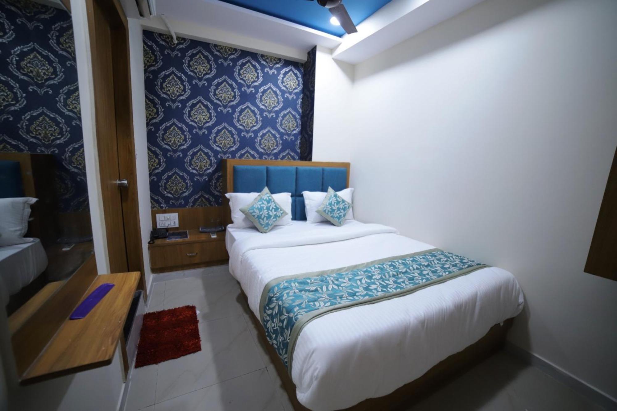 Hotel Surya Villa Ahmedabad Exterior foto