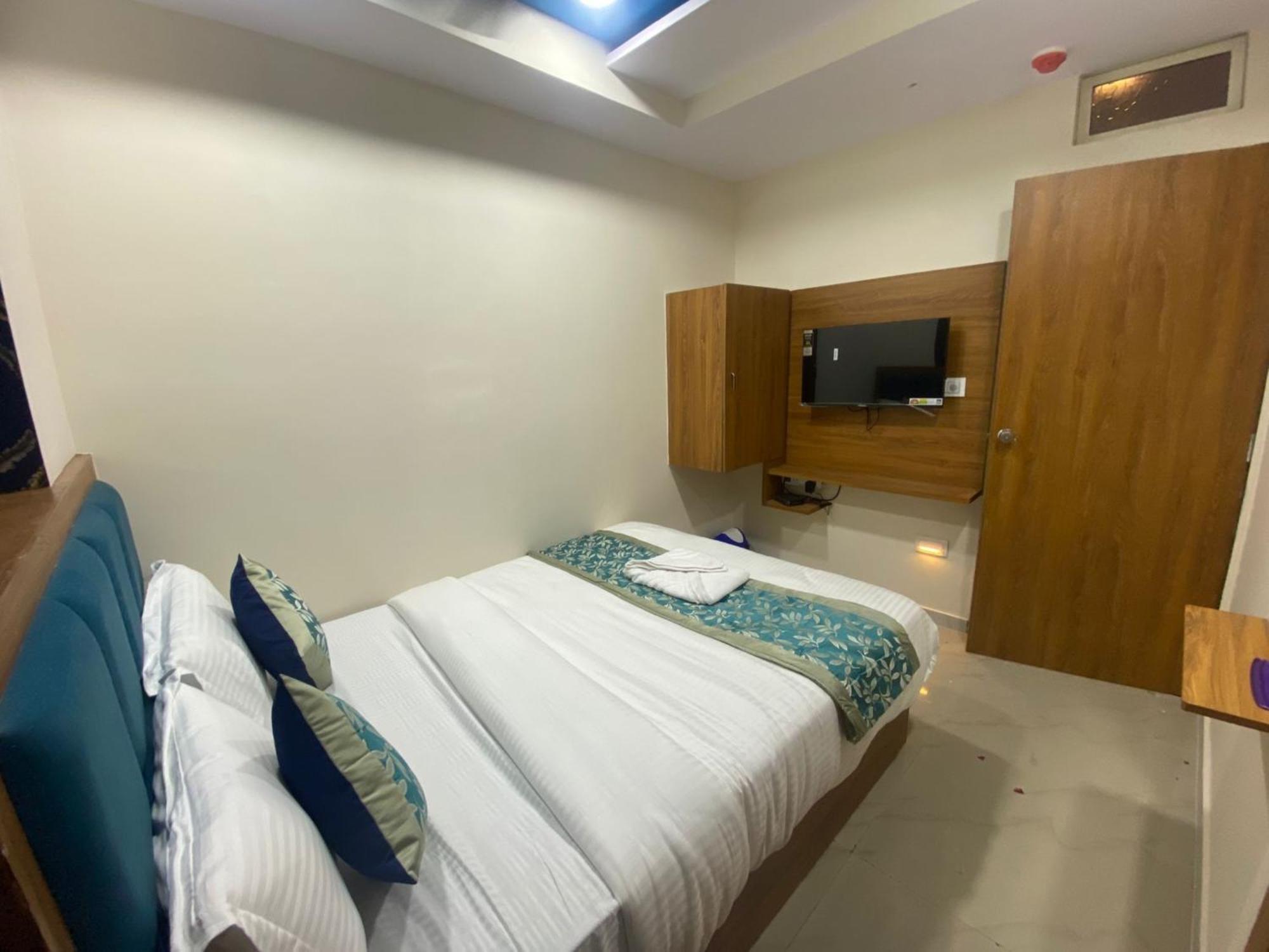 Hotel Surya Villa Ahmedabad Exterior foto